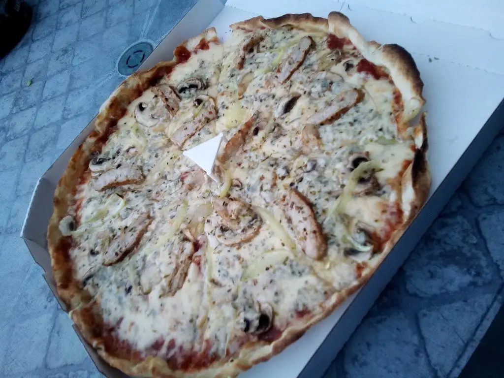 Menu_Pizza u řeky_Planá nad Lužnicí_image_3