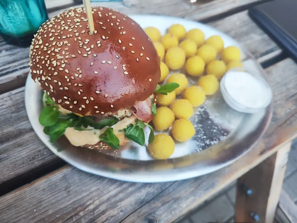 Občerstvení u Helen_Tišice_slider_image_3