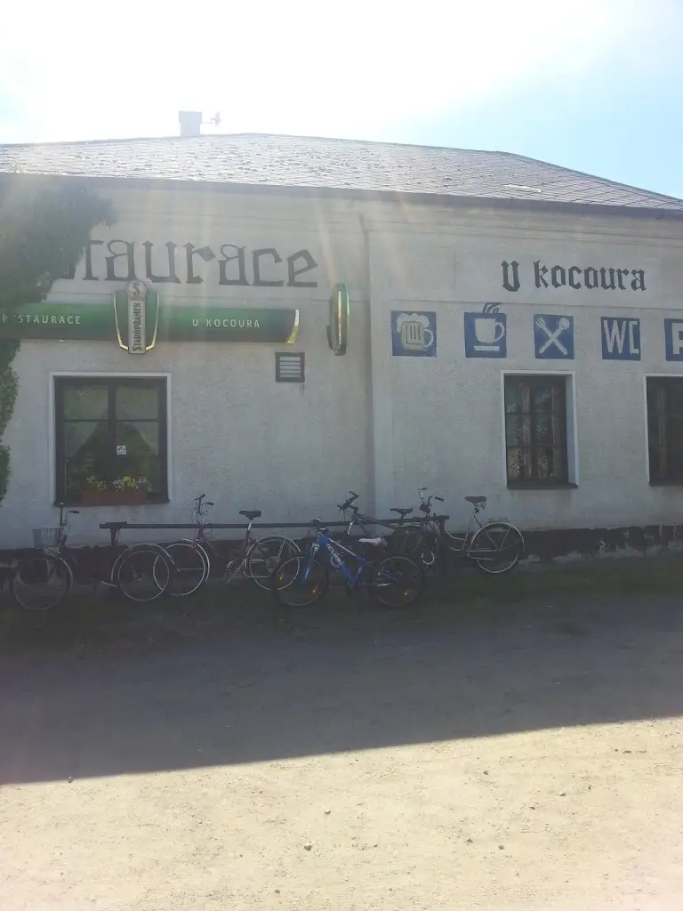 Restaurace U Kocoura restaurant in Tišice