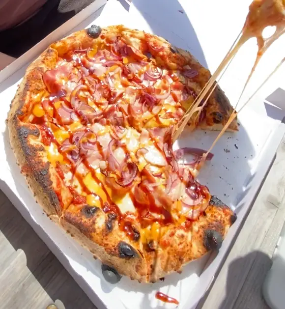 Eva Maria Uruba_Vojty Pizza_Trhový Štěpánov_review