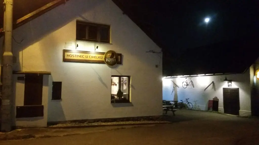 Jan Hulan_Hostinec U Cihelků_Štěchovice_review