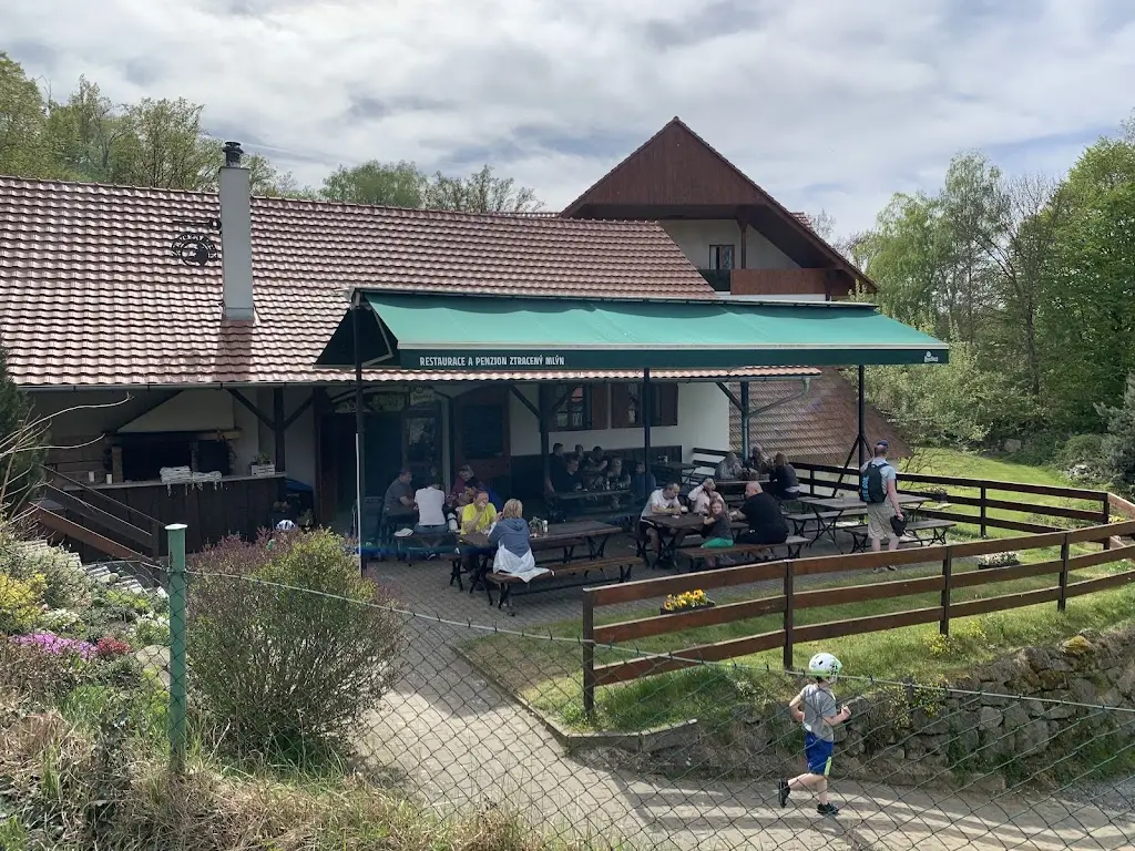 Penzion a Restaurace Ztracený Mlýn_Štěchovice_slider_image_3