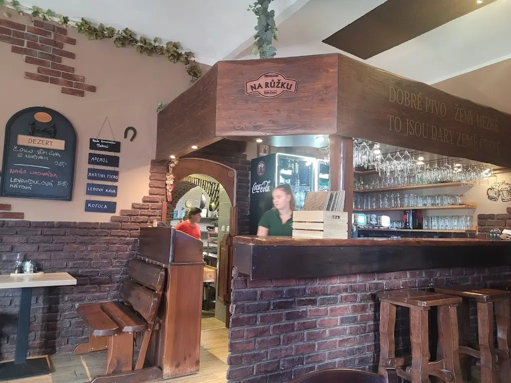 Restaurace a penzion Na Růžku_Sedlčany_slider_image_3