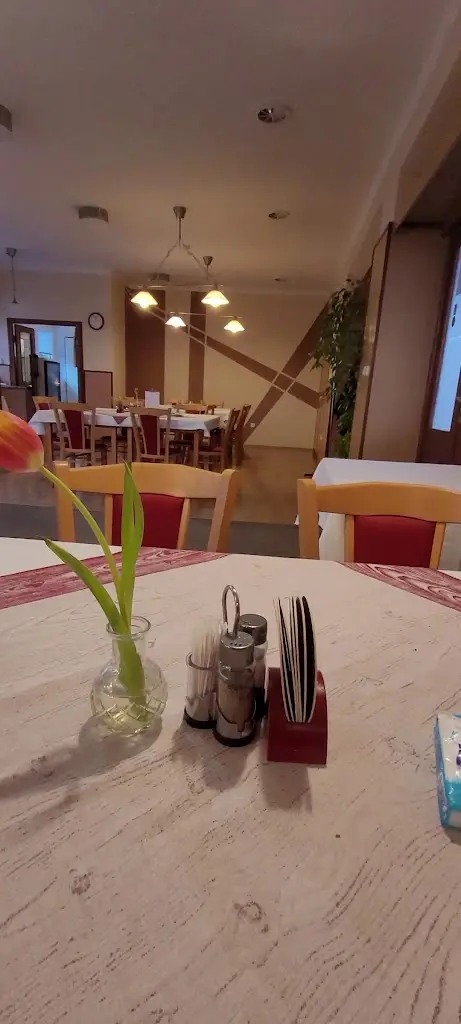 Školní Restaurace_Sedlčany_slider_image_2