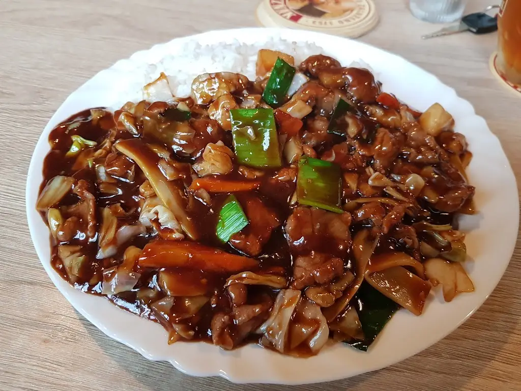 Zuzana Souckova_Cibich Pub_Sedlčany_review