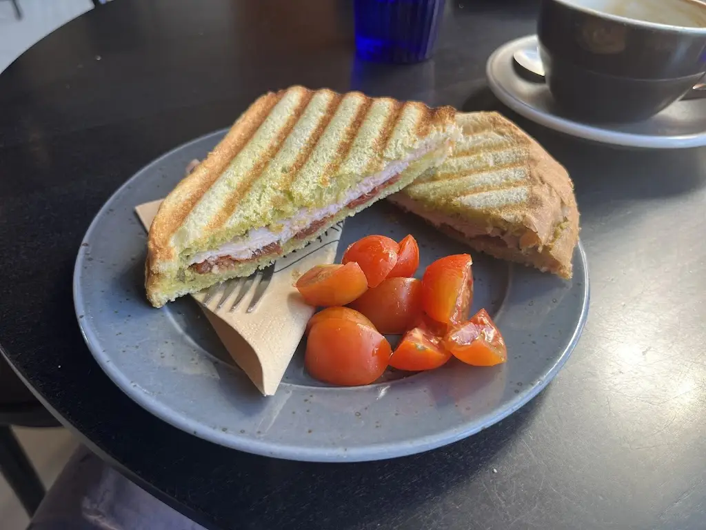 Josef Voborník_Kavárna Vltavan Sedlčany_Sedlčany_review