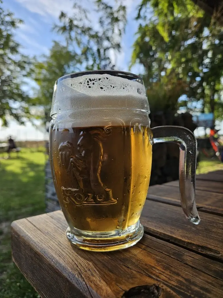 Karel Rys_Bikers Bar Vodárna_Stochov_review