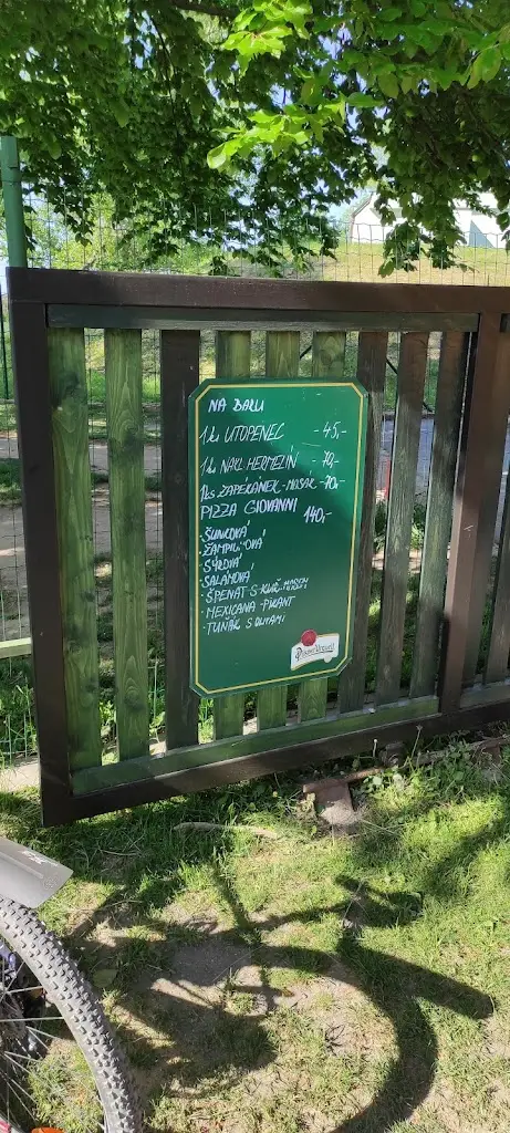 Milan Vlček_Bikers Bar Vodárna_Stochov_review