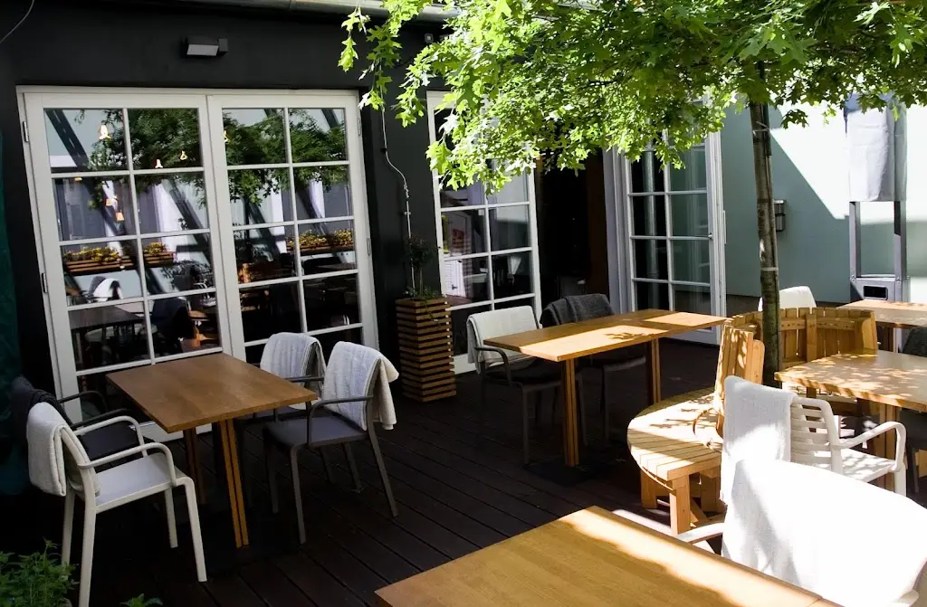 Hugo Restaurant Café Slaný ristorante a Slaný