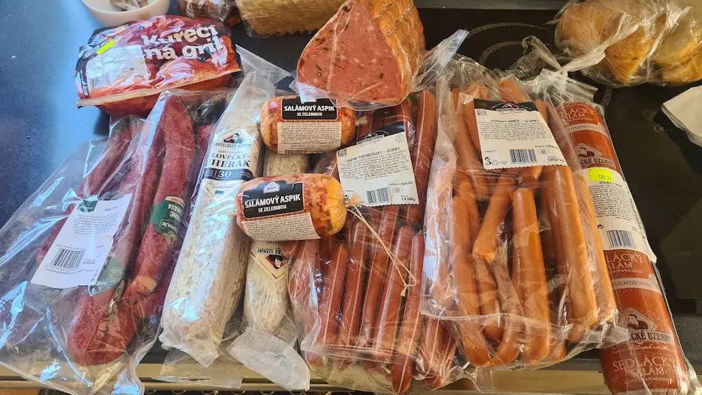 Ervik Cervik_Masna Planá_Planá nad Lužnicí_review