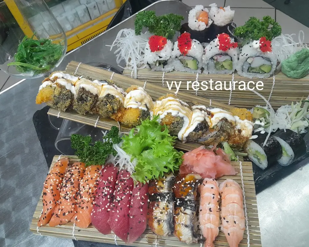 Vy restaurant (việt -thái-sushi)_Slaný_slider_image_3