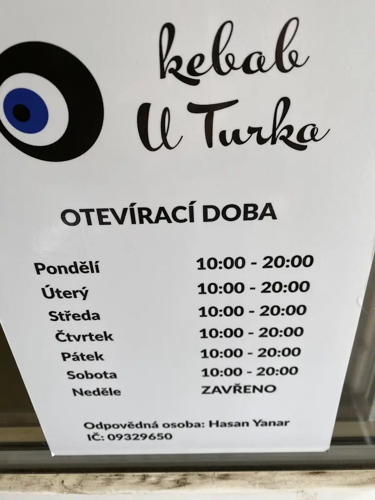 marek cerny_Kebab u Turka_Slaný_recensione