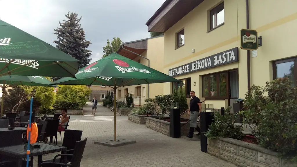 Ježkova Bašta restaurant in Tuchlovice