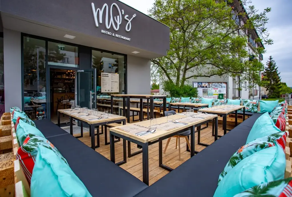 MO's Bistro_Roztoky_slider_image_1