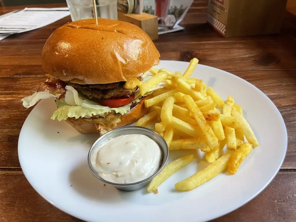 Lukas B_Sokolovna BISTRO_Roztoky_review