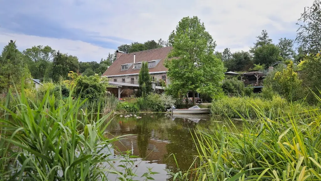 Dědkův mlýn restaurant in Unhošť