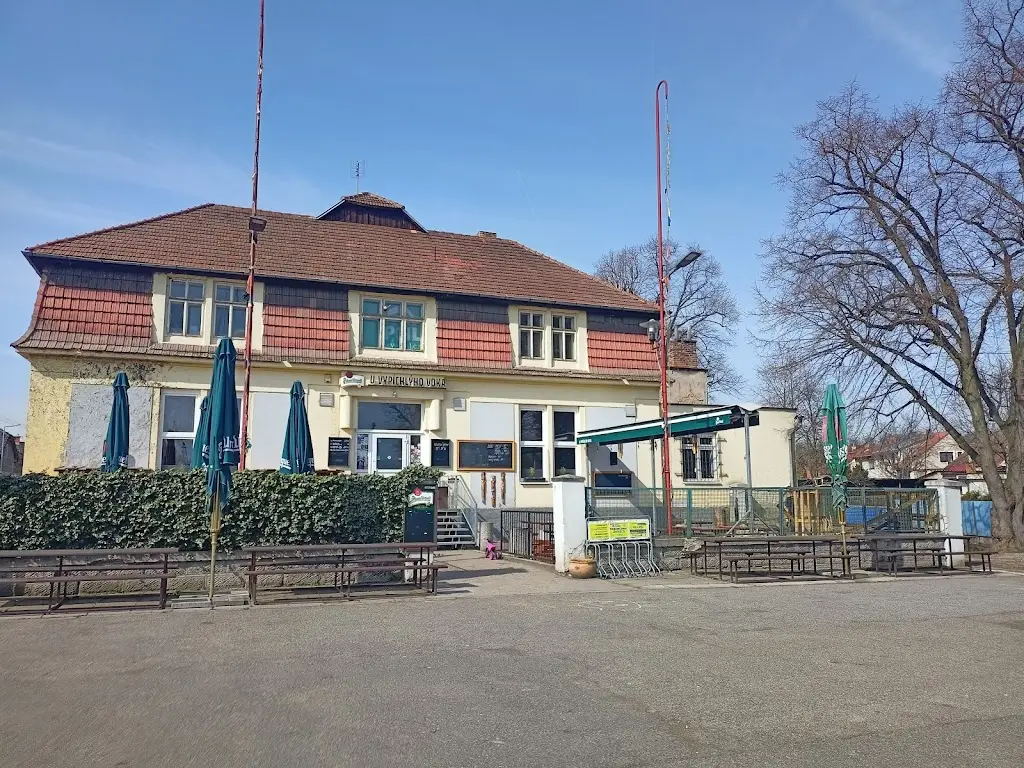 Anna Volkova_U vypíchlýho voka_Velký Osek_review