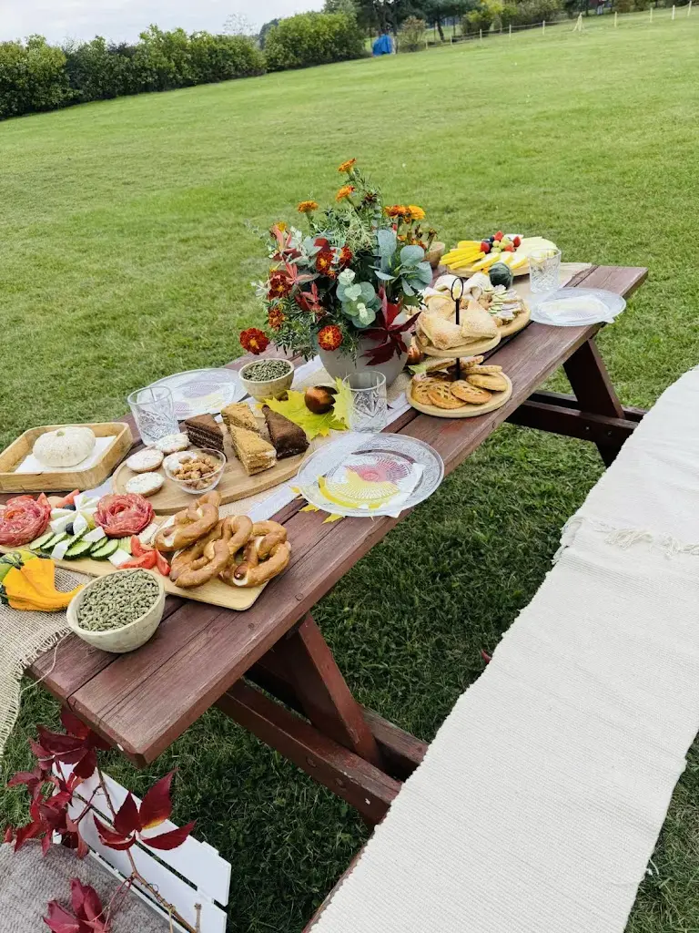 Restaurace U Jezera_Velký Osek_slider_image_3