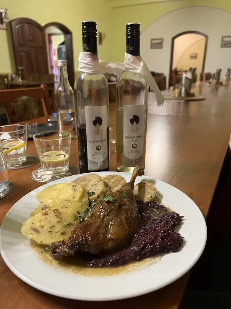 Jan Tříska_Hostinec RACEK_Týnec nad Labem_review