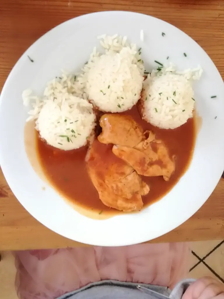 Petr Klimes_Hostinec u Buřivalů_Týnec nad Labem_review