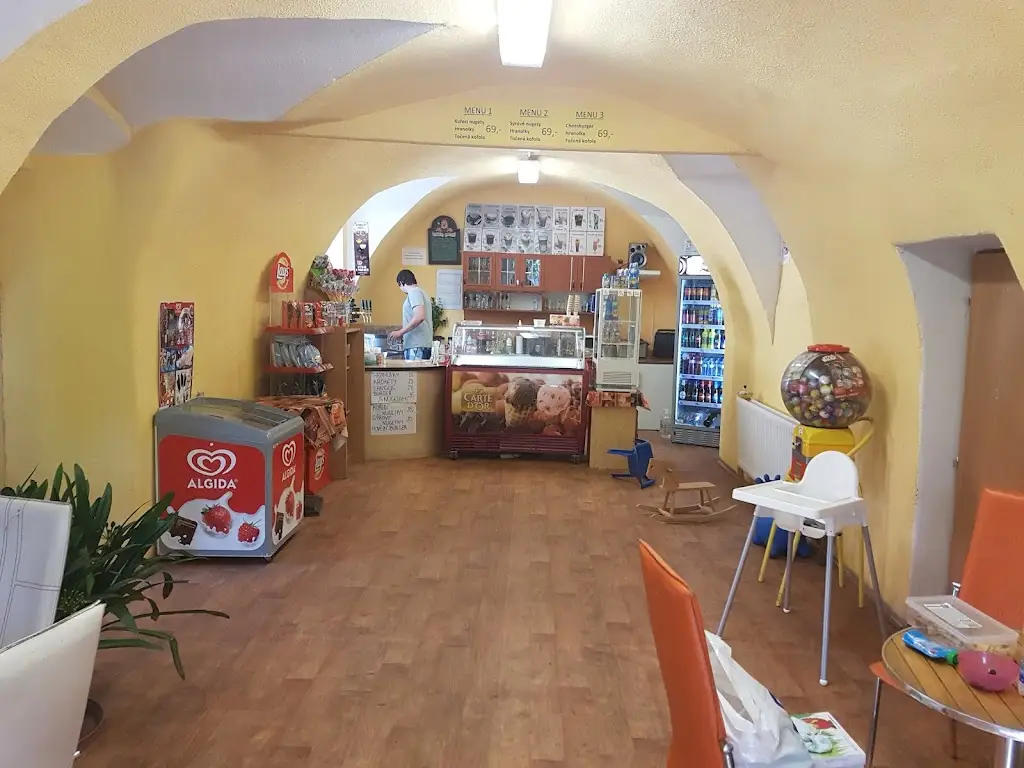 Cukrárna a občerstvení Veltruby ristorante a Veltruby