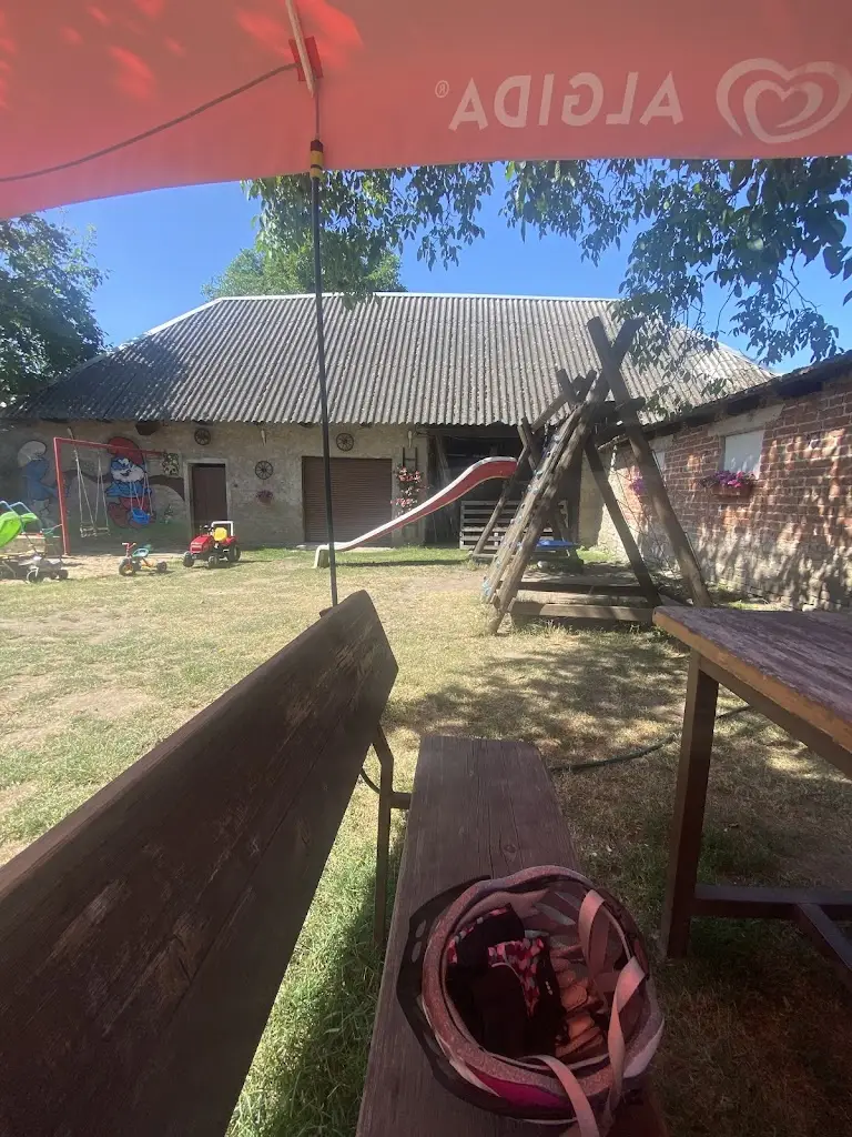 Cukrárna a občerstvení Veltruby_Veltruby_slider_image_3