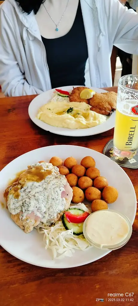 Zdenka Pikartova_Restaurace Velká Dobrá_Velká Dobrá_review