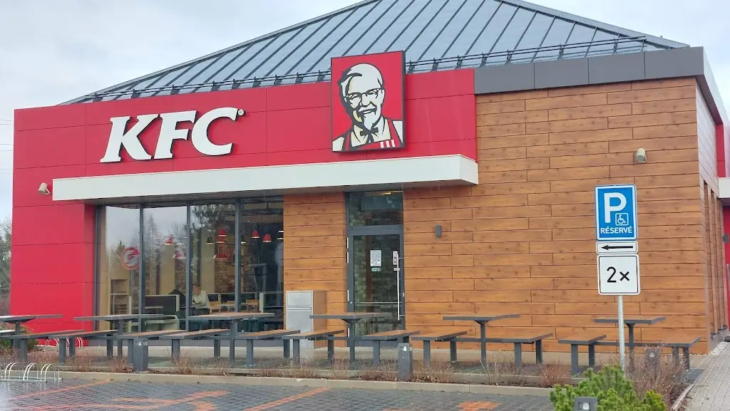 KFC D6 Velká Dobrá DT restaurant in Velká Dobrá