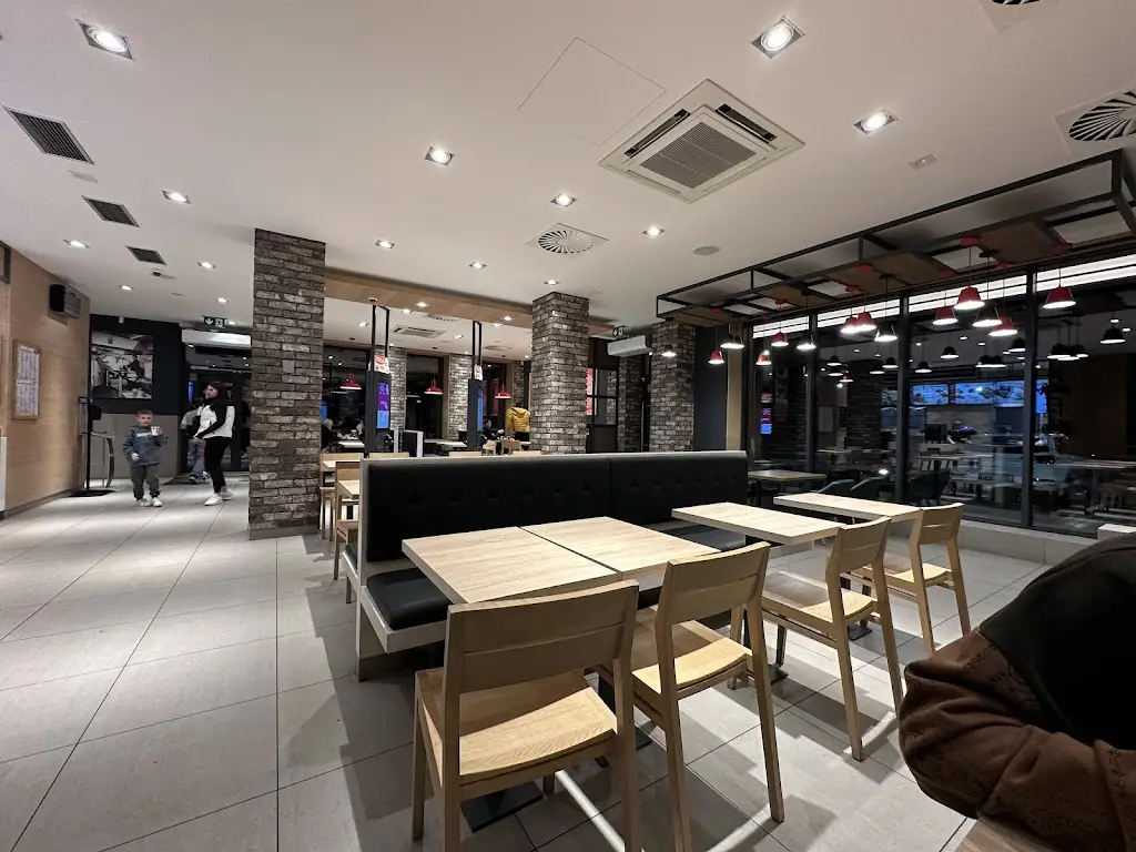 KFC D6 Velká Dobrá DT_Velká Dobrá_slider_image_3