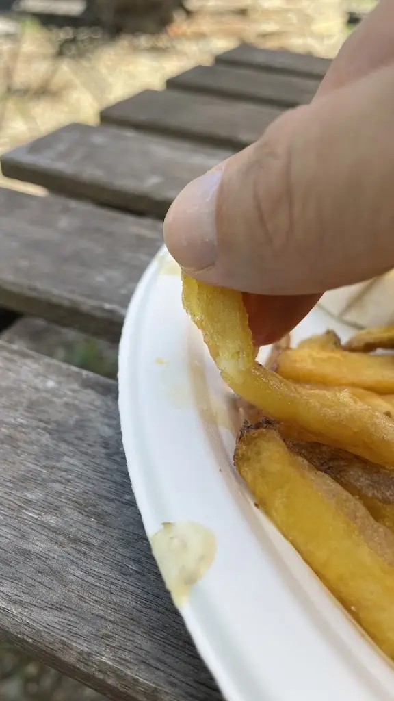 Jakub Lomberský_Mud Farm Ltd._Uhlířské Janovice_review