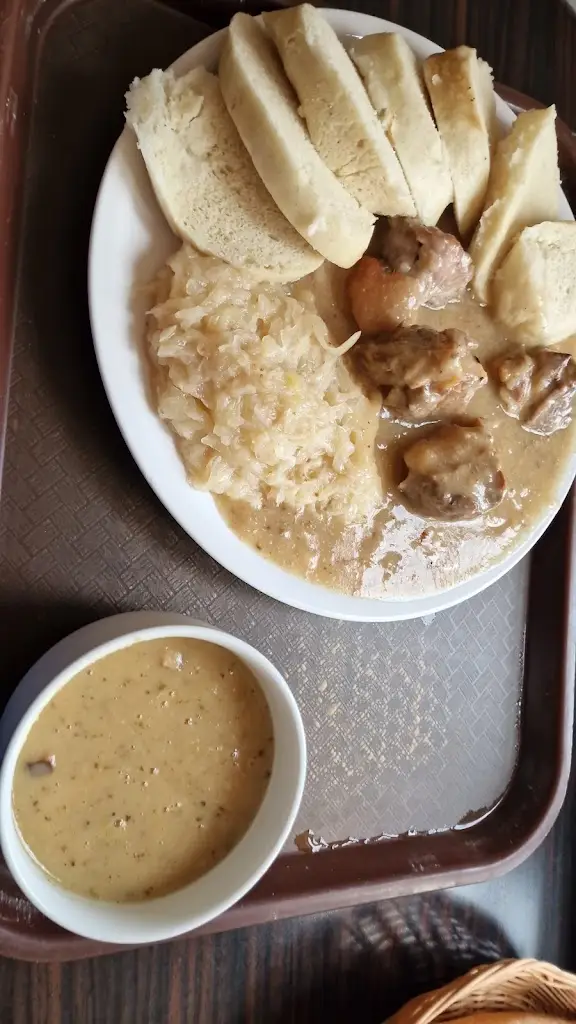 Zdeněk Zoubek_Jídelna a lahůdky Klepiš_Uhlířské Janovice_review