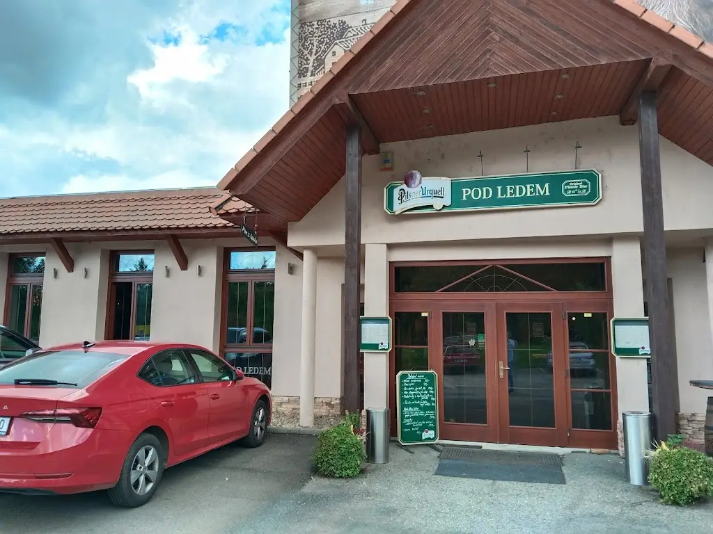 Restaurace Pod Ledem_Velké Popovice_slider_image_3