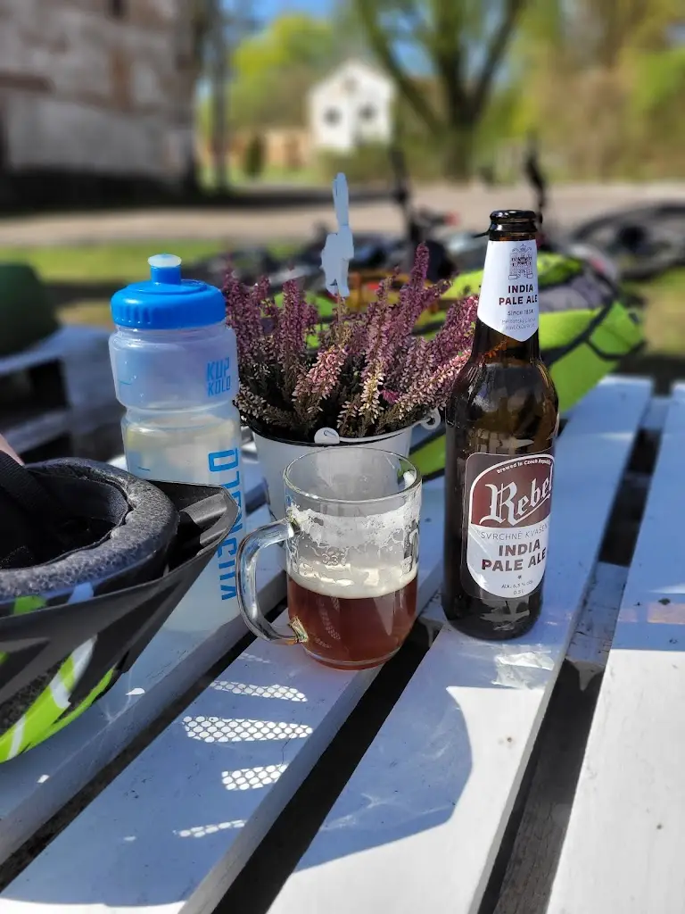 Kateřina Kacuela_Bistro 2 lípy_Velké Popovice_review