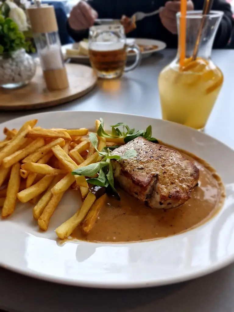 Menu_Restaurant Courtyard_Sepekov_image_1