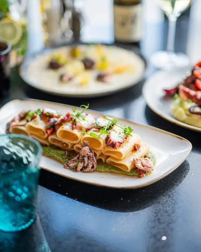 La Bottega Oaks Deli Bistro_Velké Popovice_slider_image_2