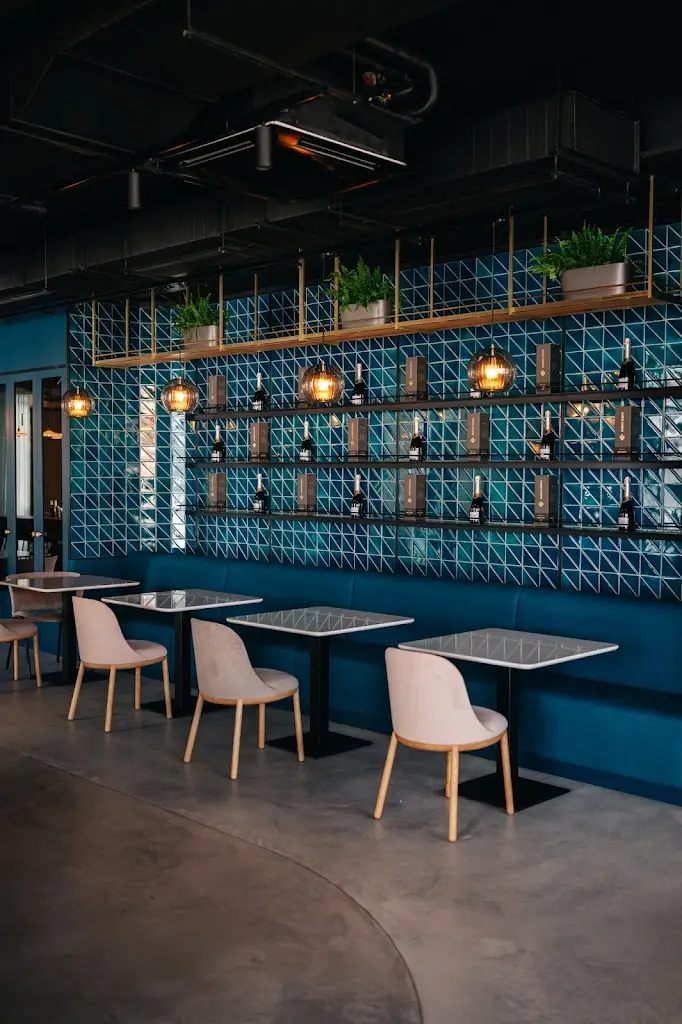 La Bottega Oaks Deli Bistro_Velké Popovice_slider_image_3