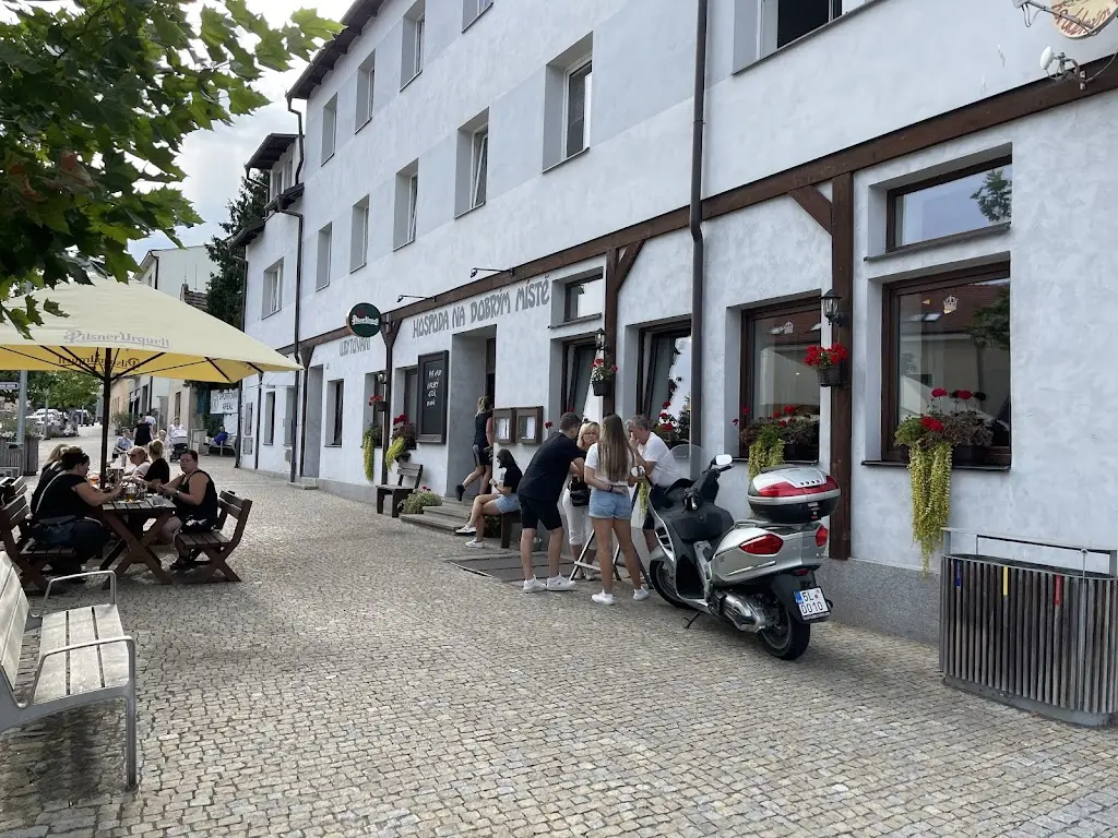 Michael Mack_Hospoda Na dobrým místě_Úvaly_review