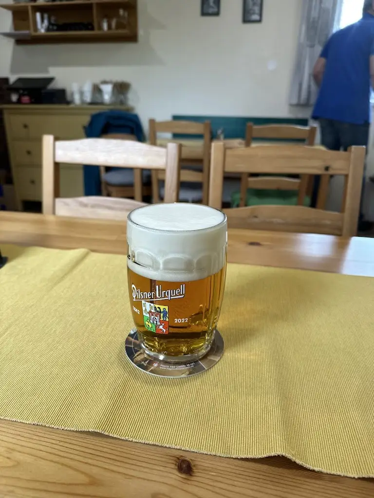 Osvěžovna Na Kurtech restaurant in Úvaly