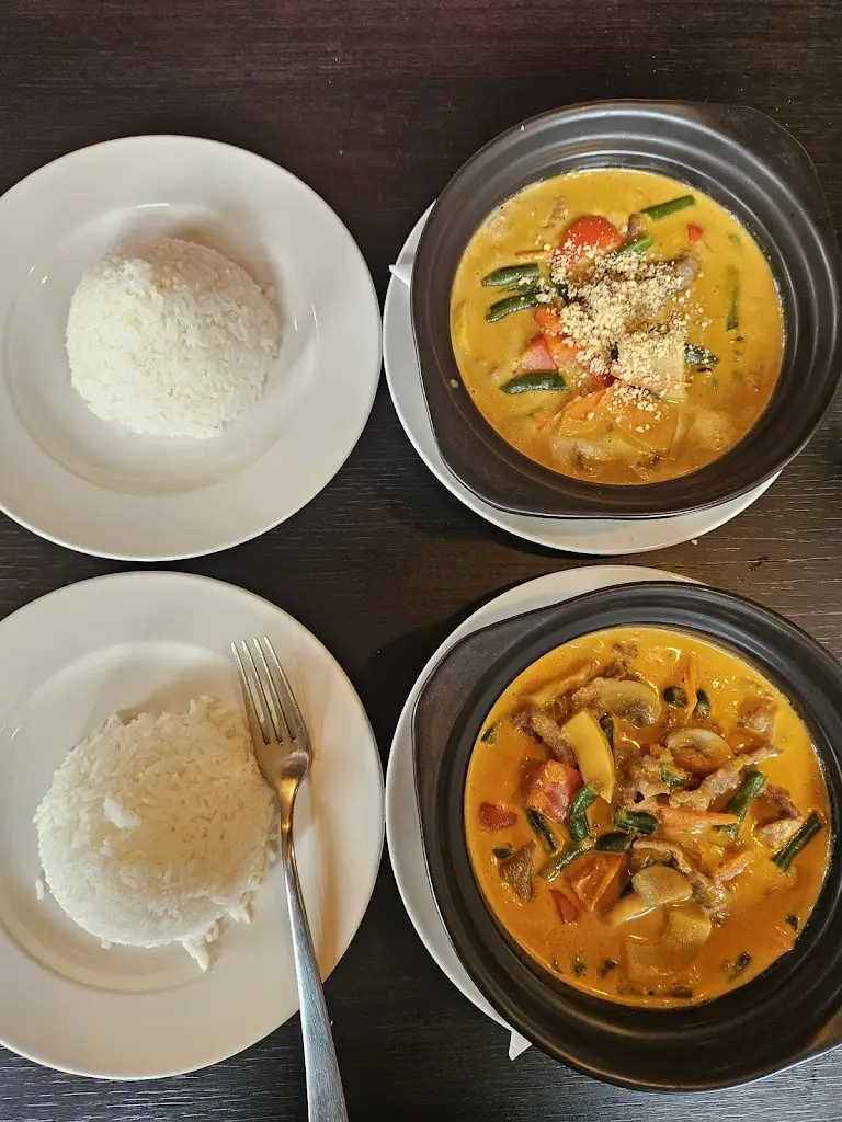 Eva Flimmel_Pho Úvaly_Úvaly_review