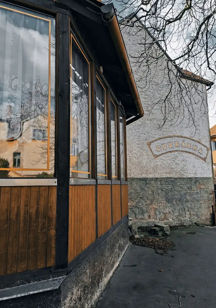 Akina_Patisserie under chestnuts_Úvaly_review