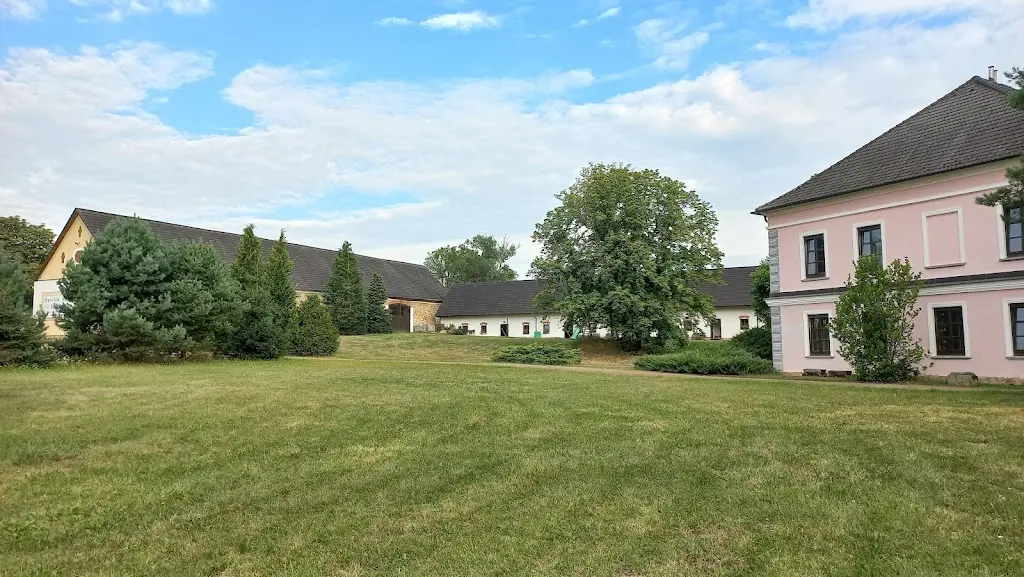 Jolana Novotna_Hotel Mlýn Maděrovka_Sepekov_review