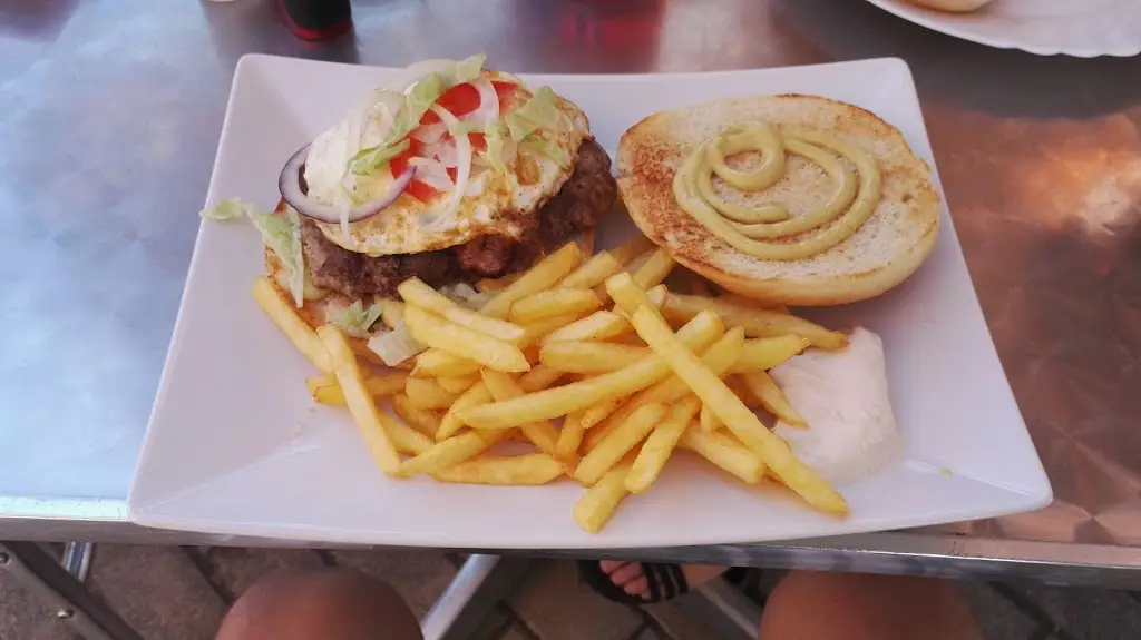 Petr Zach_Restaurace Gyros for King_Velvary_review