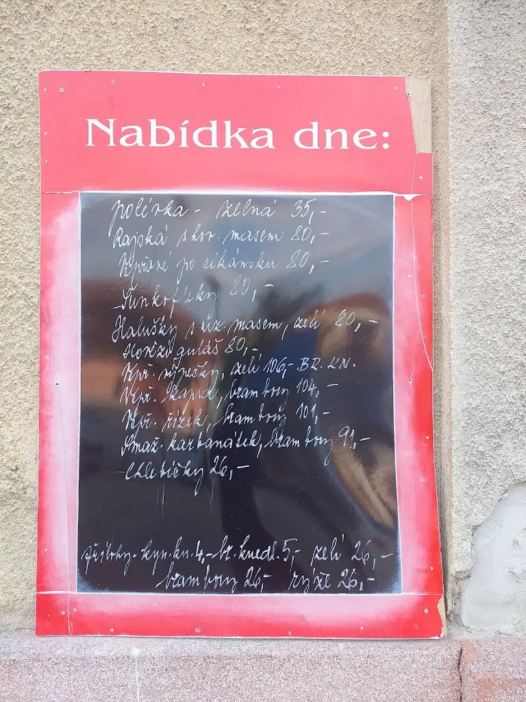 Pavel Churý_Jídelna Novák_Velvary_review