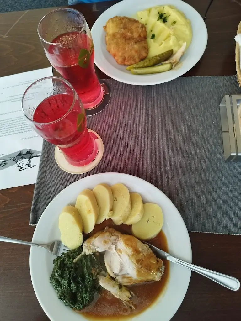 Jarmila_Česká Koruna_Veltrusy_review