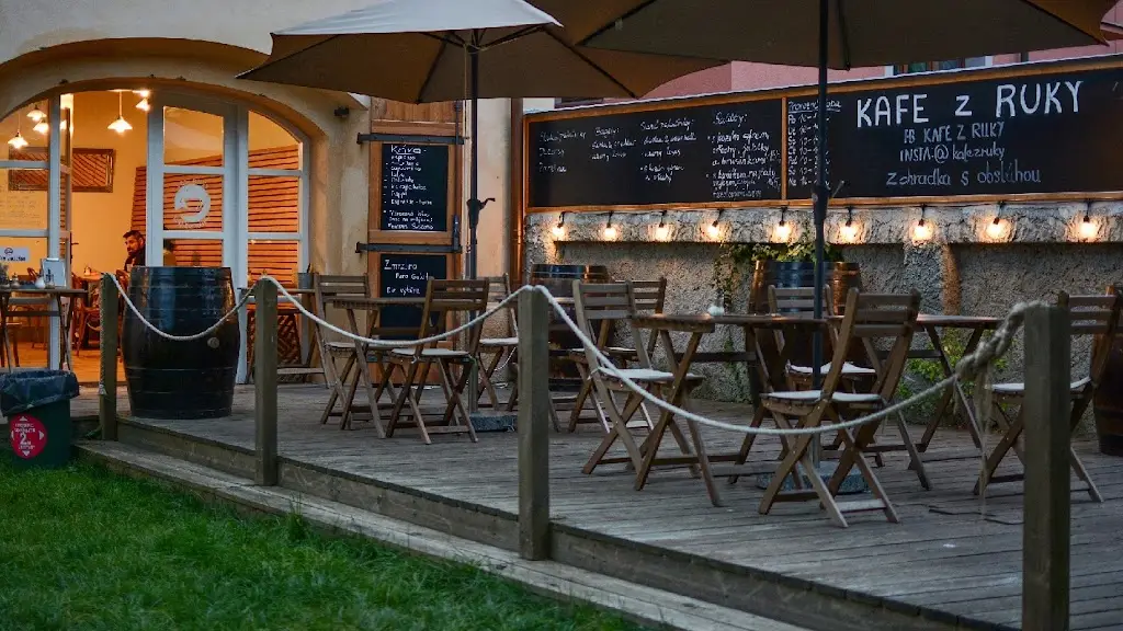 KAFE Z RUKY ristorante a Veltrusy