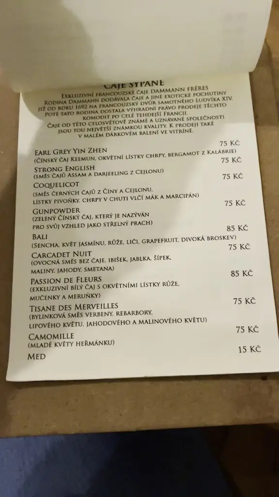 KAFE Z RUKY_Veltrusy_slider_image_2