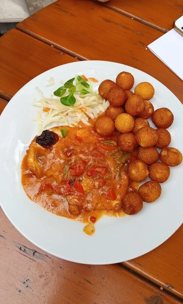 Zámecká restaurace_Veltrusy_slider_image_1