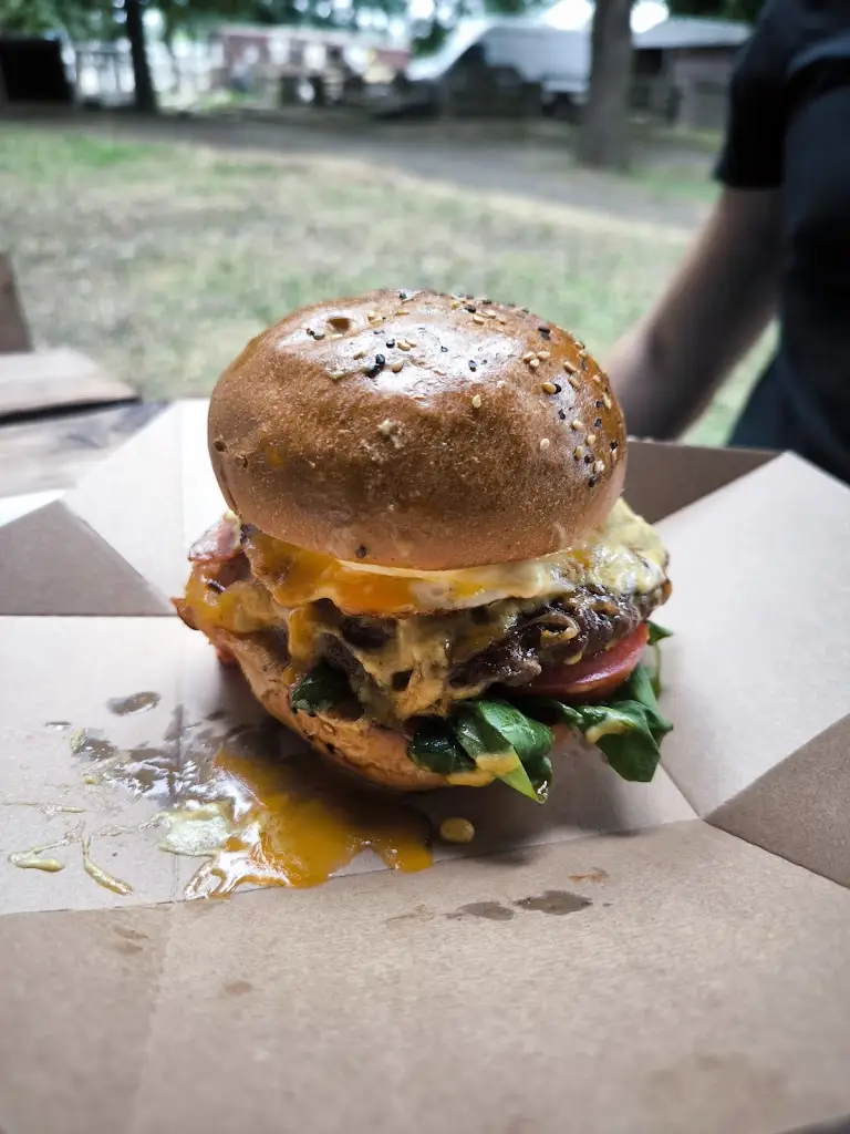 Monika Matějková_Bistro u kempu Obora_Veltrusy_review