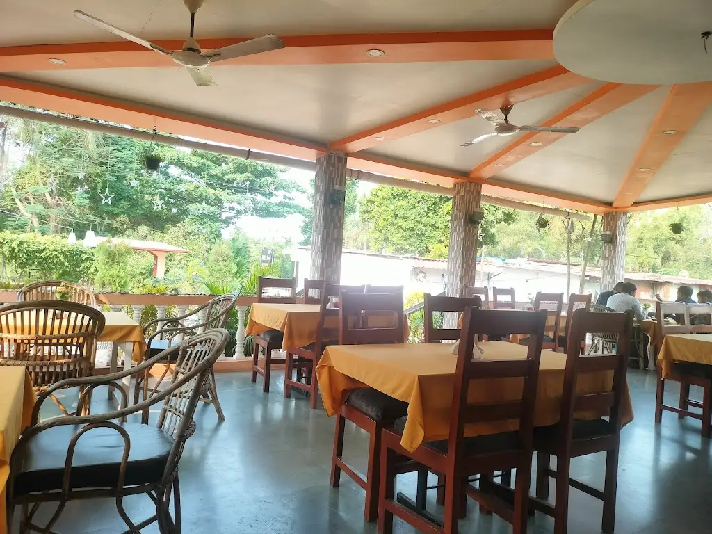 Hills den multicuisine restaurant_Velim_slider_image_3