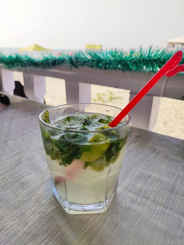 MEENAL MAURYA_Betty's beach Shade shack_Velim_review